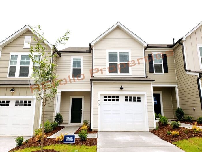 Like New 3 bedroom 1 CarGarage Townhouse Townhome Rentals in
