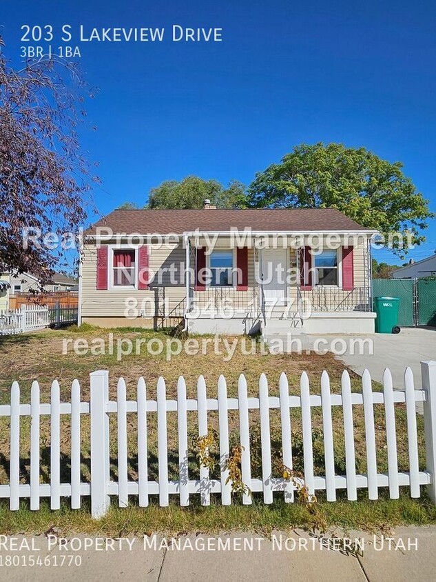 Primary Photo - Darling 3 Bedroom Home in Clearfield