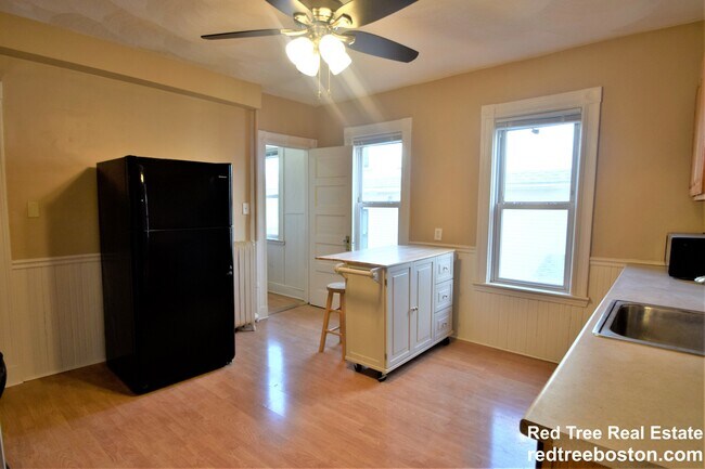 Building Photo - 15A Tremont St