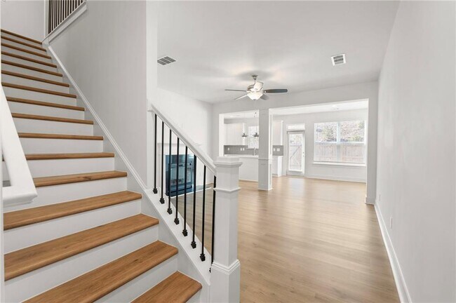 Building Photo - 2469 Honey Wy