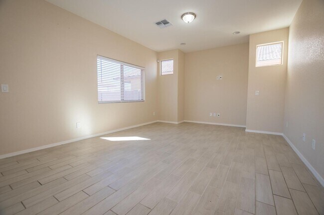 Foto del edificio - Stunning 2-Story Home in the Holiday Community!