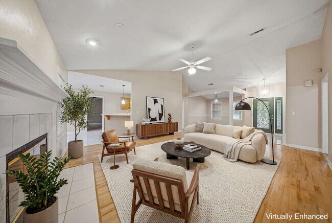Foto del edificio - Spacious 4 Bed 2 Bath- Killearn Lakes