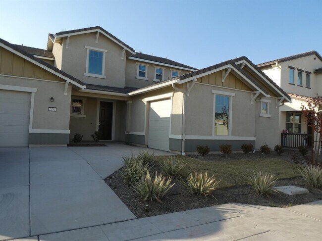 Building Photo - 2885 N Hornet Ave