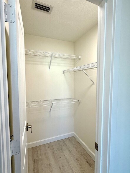 Foto del edificio - 1635 22nd Ave SW