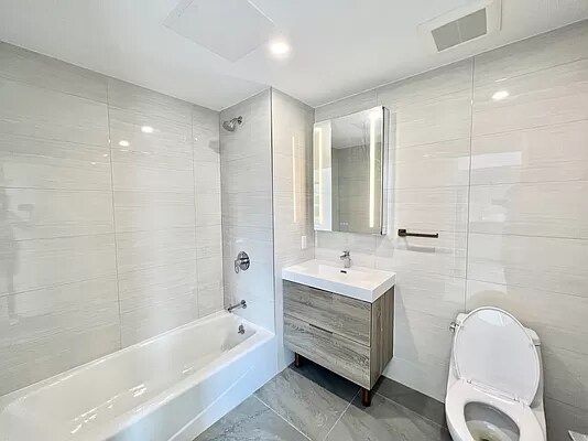 Foto del edificio - 3258 105th St