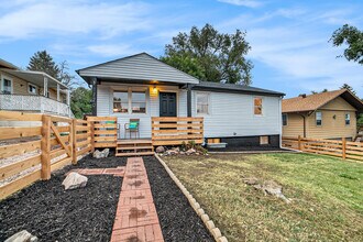 Building Photo - 720 W Washington St