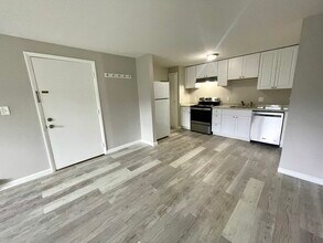 Building Photo - 14B Mayberry Dr