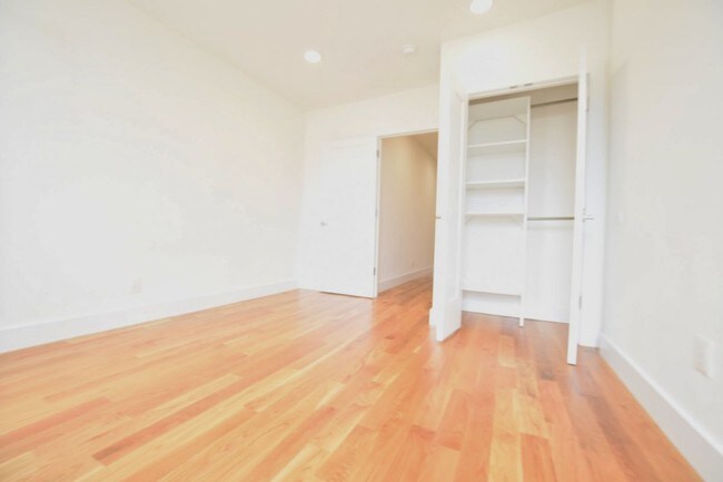 Building Photo - 346 Lenox Ave