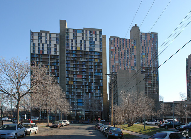 Foto del edificio - Riverside Plaza