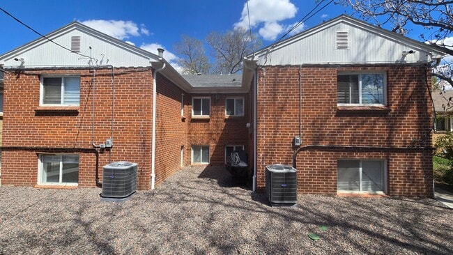 Photo - 1557 1/2 Tamarac St Apartment
