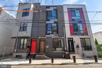 Building Photo - 1528 W Seybert St