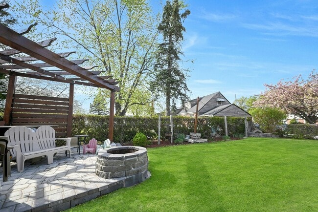 Building Photo - 72 Yerger Rd