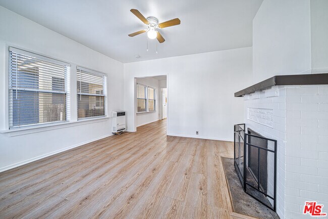 Foto del edificio - 1131 Manhattan Ave