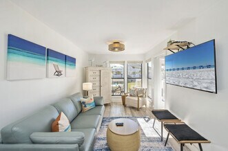 Building Photo - 775 Gulf Shore Dr