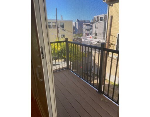 Foto del edificio - 799 E 3rd St