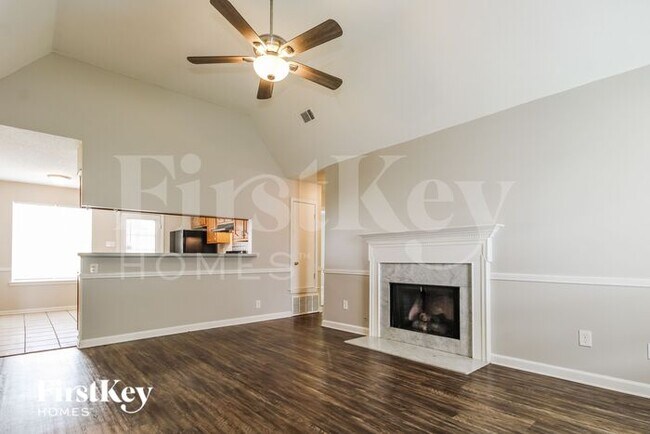 Building Photo - 8426 Honey Dr
