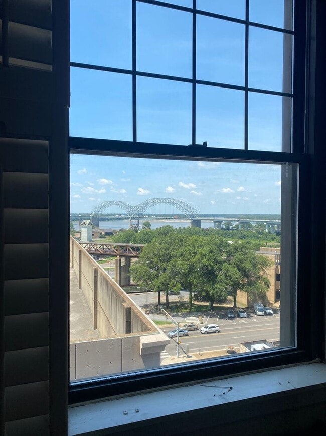 Building Photo - 109 N Main St