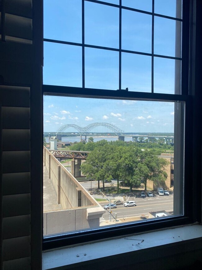 Foto del edificio - 109 N Main St