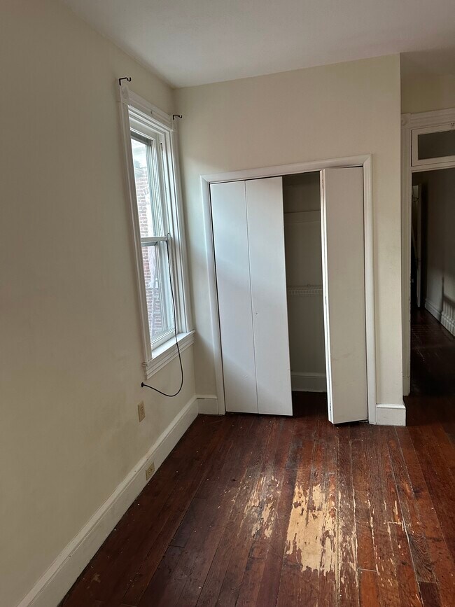 Foto del edificio - 537 E Orange St