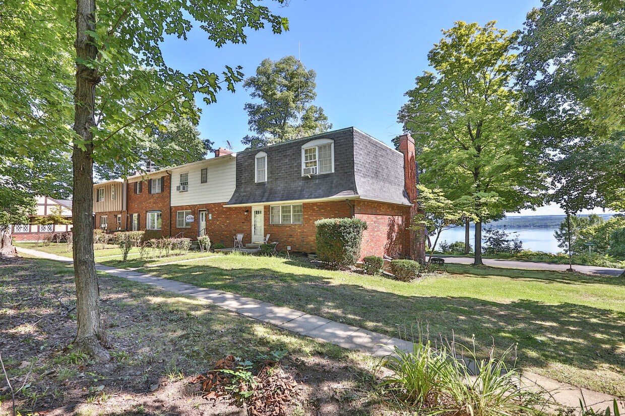 Foto principal - 6466 Timberlake Terrace