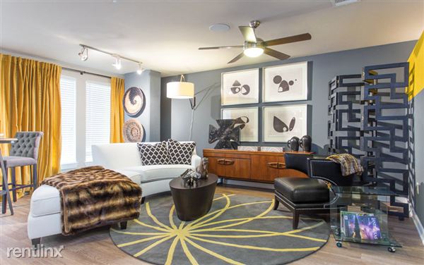 Fotografía del edificio - 200 S Lamar Blvd