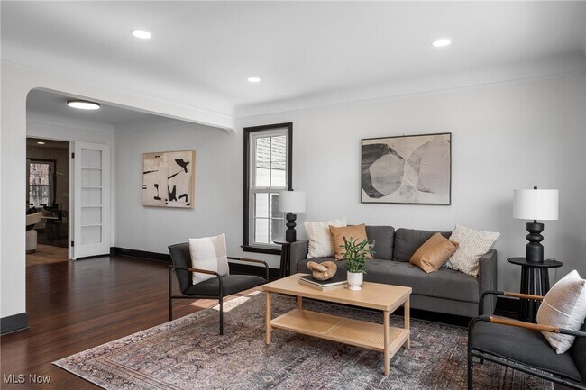 Foto del edificio - 5205 Harper Rd