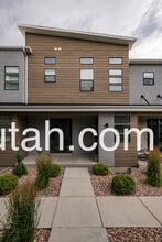Building Photo - 9196 S Holiday Bowl Ct