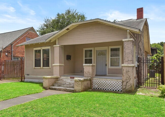 Foto del edificio - 1315 Peden St