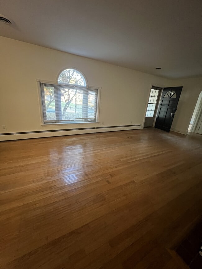 Foto del edificio - 110 Potomac Ave