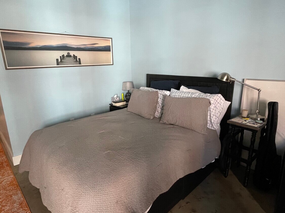 Foto principal - 2120 Wyandotte St