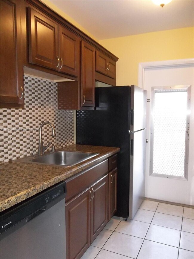 Foto del edificio - 1450 Atlantic Shores Blvd