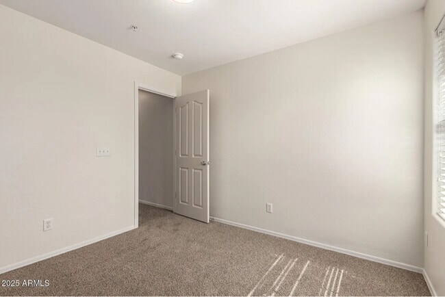 Foto del edificio - 1255 S Rialto