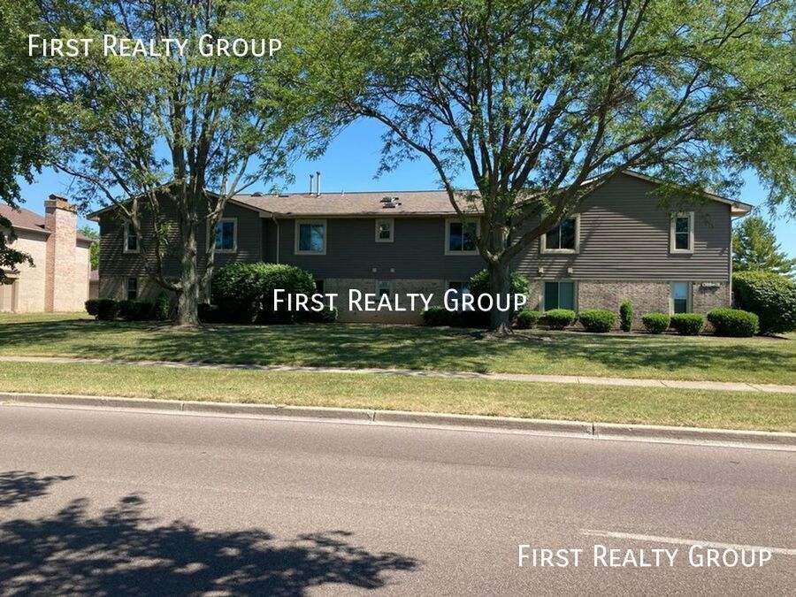 Primary Photo - 2 Bedroom, 2 bath Upstairs Apartment in Ce...