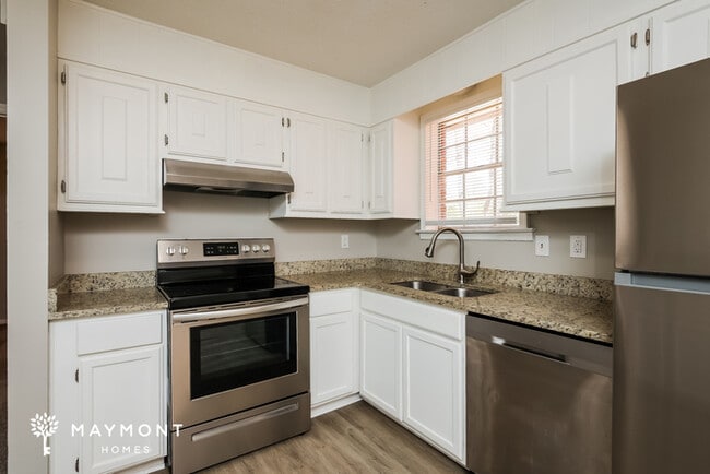 Building Photo - 225 Froman Dr