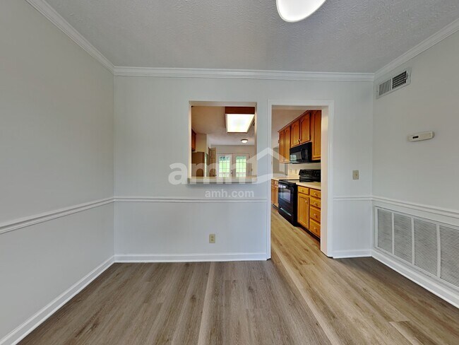 Foto del edificio - 808 Allison Ct