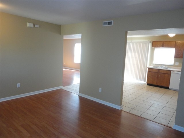 Building Photo - 1101 Chateaugay Court