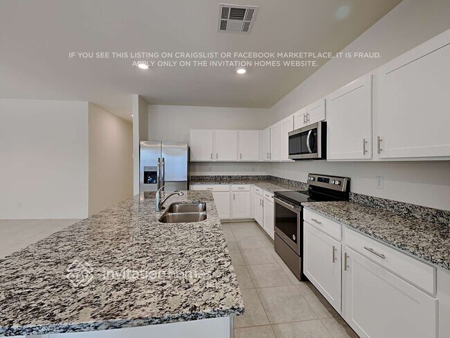 Building Photo - 6333 W Latona Rd