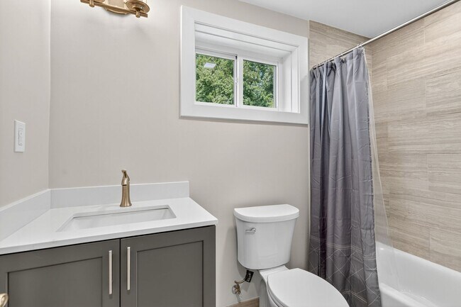 Building Photo - 4438 B St SE