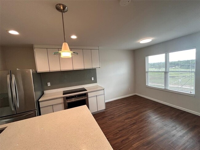 Building Photo - 901 E 40th St