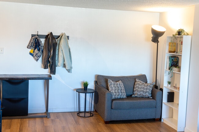 Building Photo - 2225 Buchtel Blvd