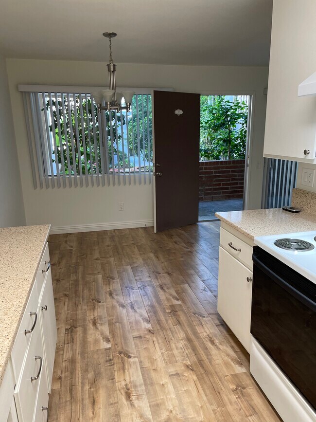 Building Photo - 2020 Graham Ave