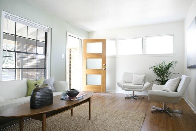Foto del edificio - 1322 Morgan Ln
