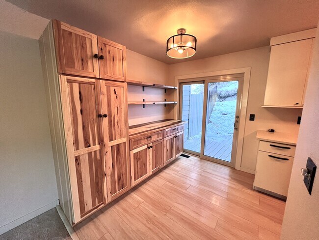 Building Photo - 29888 Aspen Ln