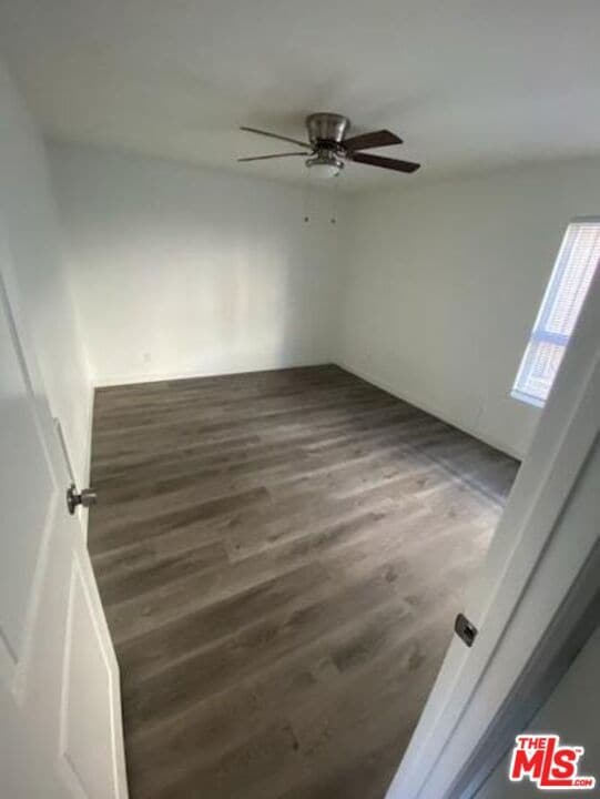 Foto del edificio - 13562 Vanowen St