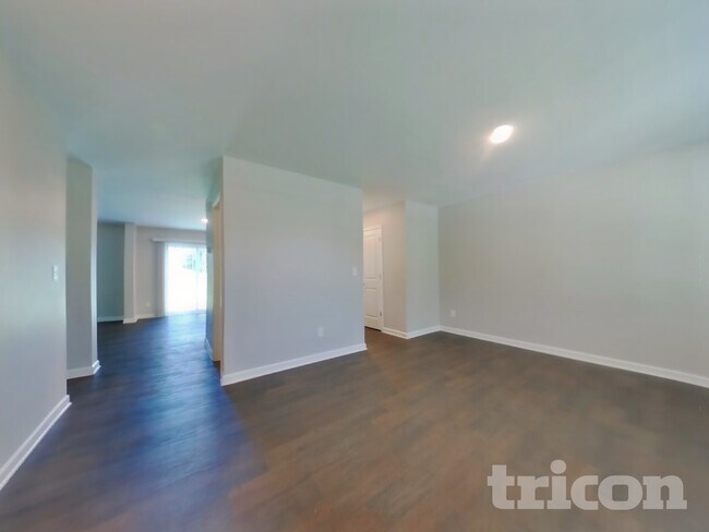 Foto del edificio - 205 Brenett Francis Ct