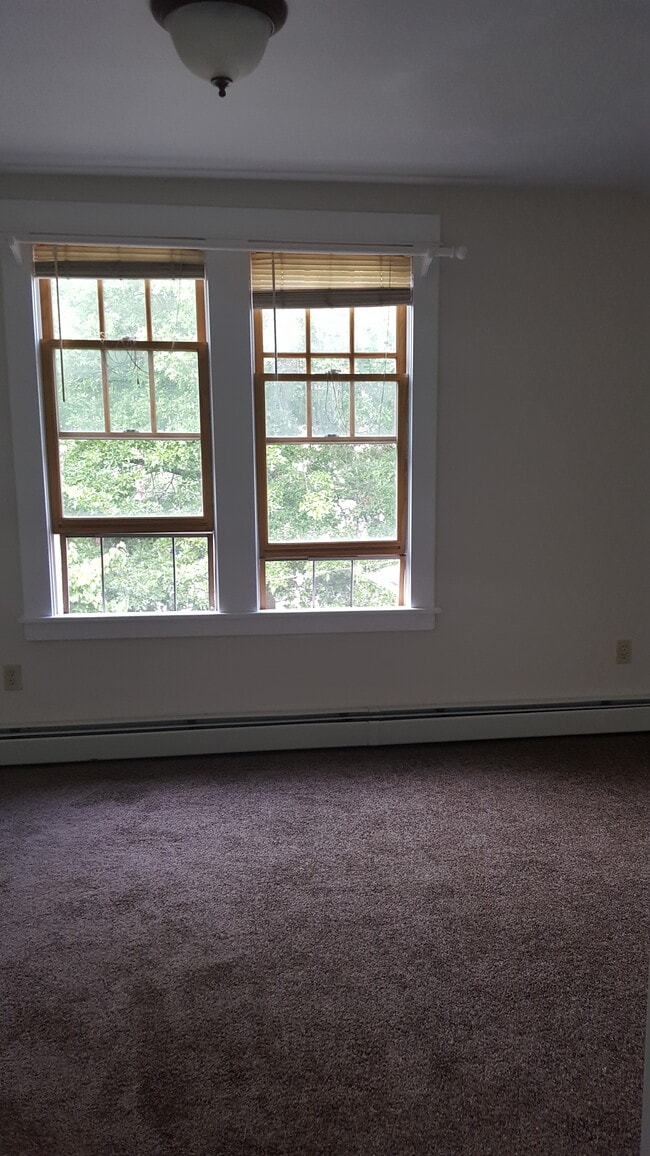 Building Photo - 491 Whalley Ave