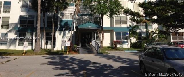 Foto del edificio - 200 177th Dr