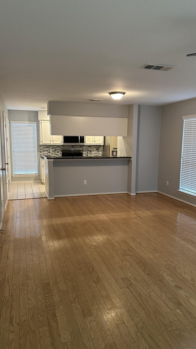 6807 Old Quarry Ln, Austin, TX 78731 Townhome Rentals in Austin TX