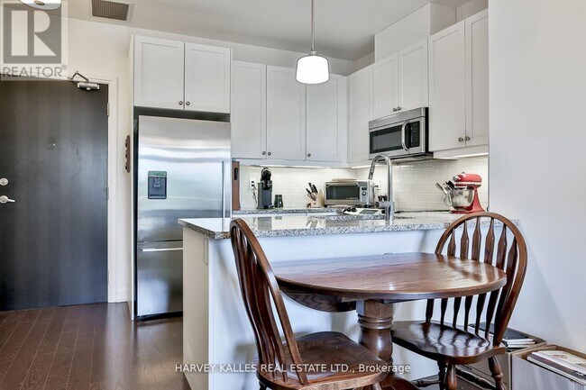 Photo du bâtiment - 15277 Yonge St