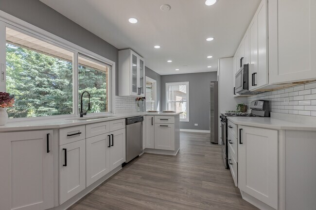 Building Photo - 14025 Whirlaway Ct